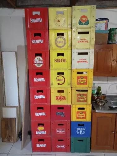 Caixa de cerveja vazias 