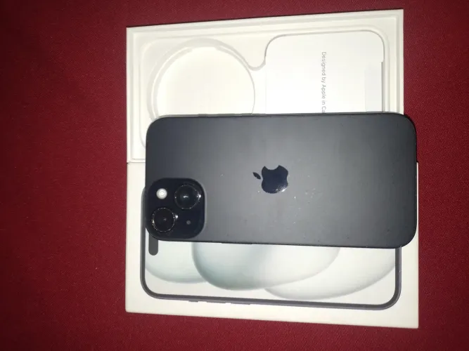 iPhone 15 256GB Preto Seminovo