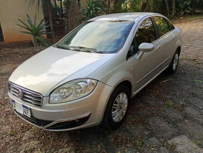Fiat Linea Essence 1.8 Flex 16V 4P 2016