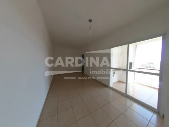 Apartamento com sacada gourmet, e ótima localização, em frente ao shopping Jaraguá