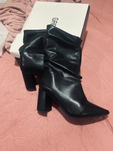 Bota preta de couro 36
