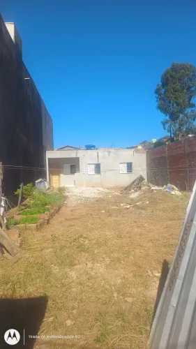 Vende se um terreno em Guaratinguetá.