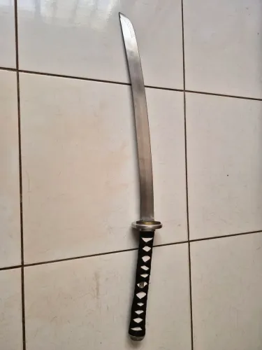Katana artesanal