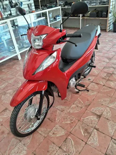 HONDA BIZ 125 ANO 2025 .ÚNICO DONO BAIXO KM.