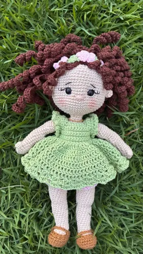 Boneca Antonella Amigurumi 