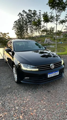 Volkswagen Jetta Comfortline 1.4 TSI 16V 4P Aut. 2017