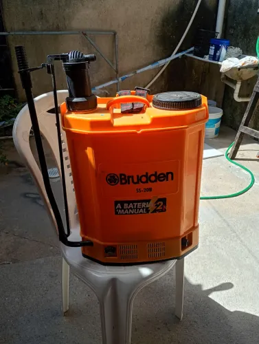 Bomba de polveriza manual e elétrica 20 litros