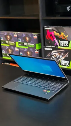 Notebook Gamer RTX 4070 + Ryzen 7 8845HS