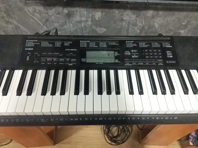 Teclado Casio CTK-3200