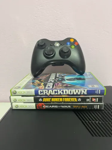Xbox 360 blo.queado + 3 jogos