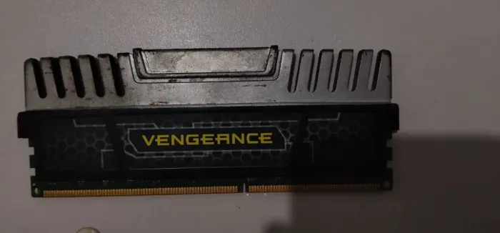 2x Memória RAM 8GB DDR3 (16GB Kit) - Funcionando 100%