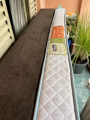 Cama de casal mais o colchão