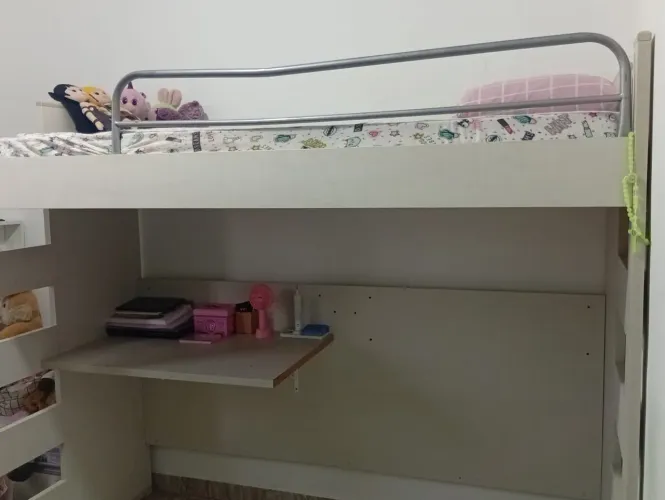 Cama suspensa