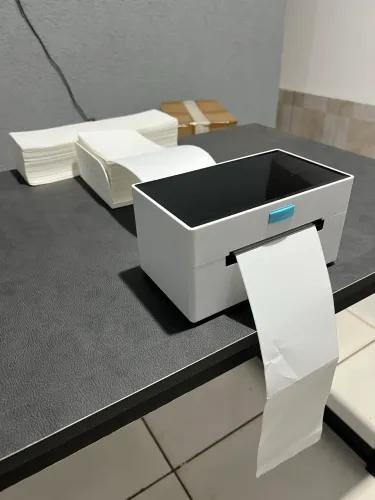 Impressora Térmica De Etiquetas + Etiquetas 10x15 em Resmas