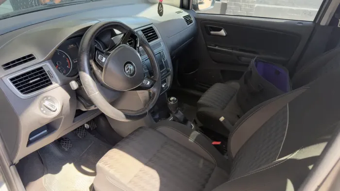 Volkswagen Fox Comfortline 1.6 Flex 8V 5P 2018