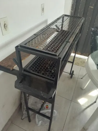 Churrasqueira pra espetinhos