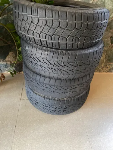 Peneus meia vida aro 16 da eco Sport 2013