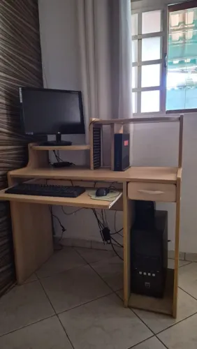 Mesa rack para computador