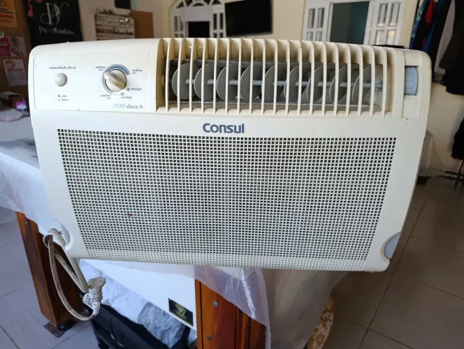 Vendo um ar condicionado Consul 7.500 BTUs