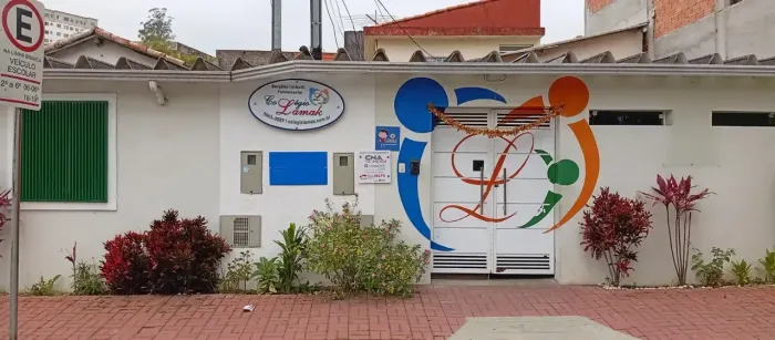 Casa para aluguel tem 400 metros quadrados com 9 quartos
