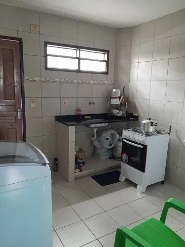 Procuro uma menina RESPONSÁVEL e ORGANIZADA para dividir apartamento no Colibris
