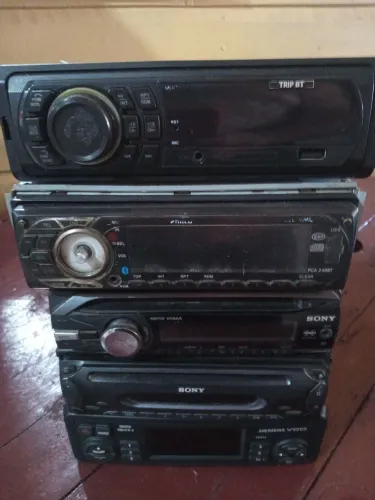 Rádios automotivos