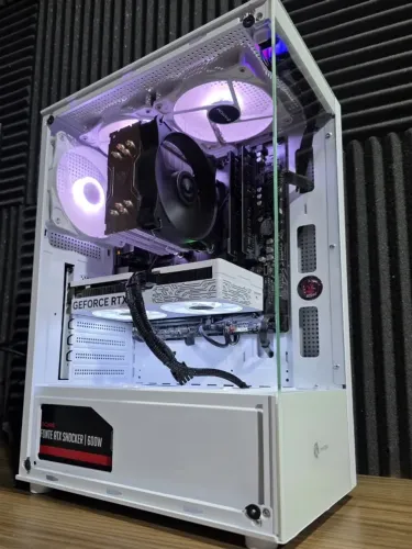 PC Gamer Ryzen 7 5700x + RTX 5060 8GB + 32GB RAM + NVME 256GB + SSD 1TB + B550 WI-FI