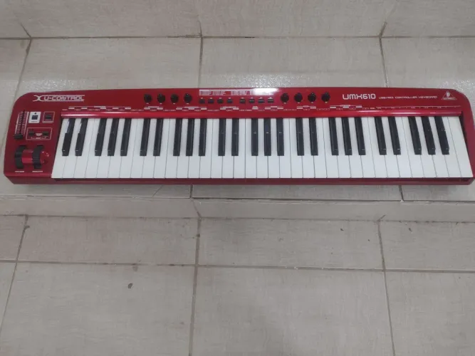 Teclado controlador Behringer umx 610 Aceito cartão! (Leia a descrição!)
