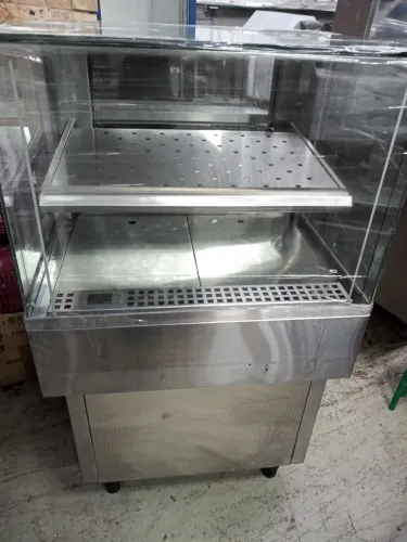 Balcão refrigerado , todo em vidro , inox , funcionamento perfeito