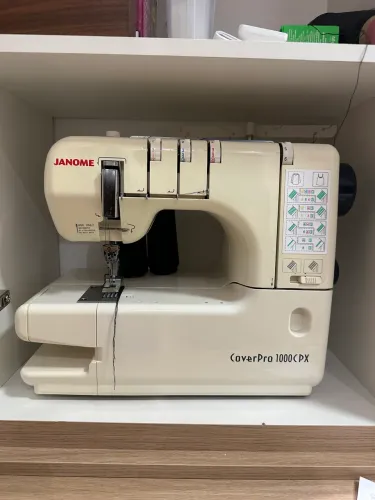 Máquina Galoneira Janome Cover Pro 1000 CPX