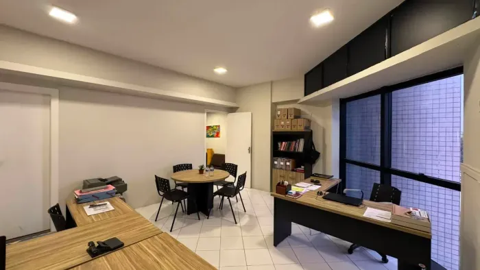 EDIFÍCIO CRISTAL, RENASCENÇA, Sala comercial por apenas 185 mil, NAO TEM VAGA DE GARAGEM/