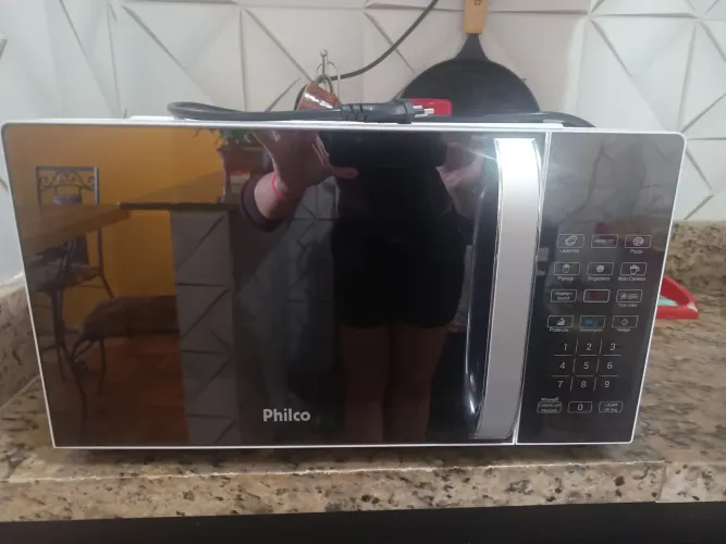 Vendo microondas semi-novo da Philco