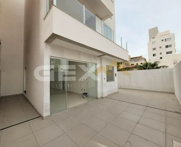Apartamento com área privativa no Manoel Valinhas
