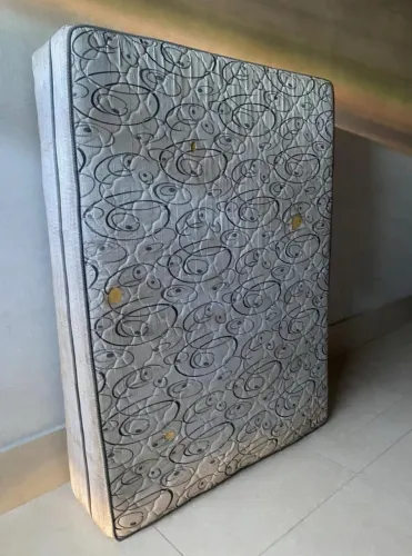 Colchão de Casal - Usado, estrutura boa