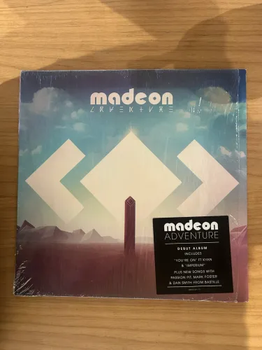 Vinil MADEON