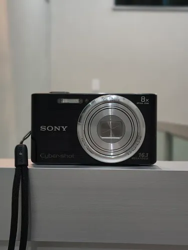 Vendo câmera Sony cybershot DSC-W730