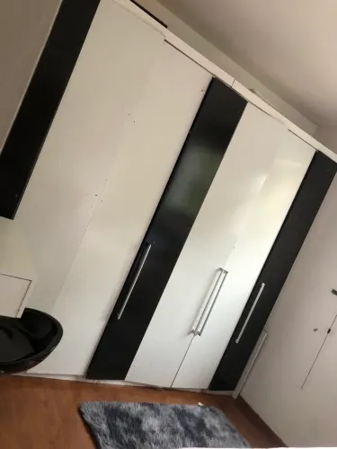 Doação de guarda roupa