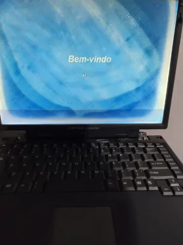 Notebook anos 90 funcionando perfeitamente