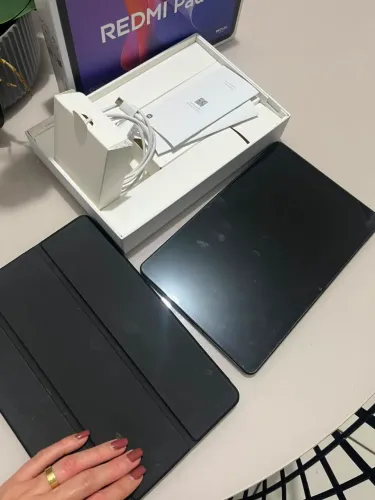 Tablet Redmi Pad 2, com 1 mês de uso.