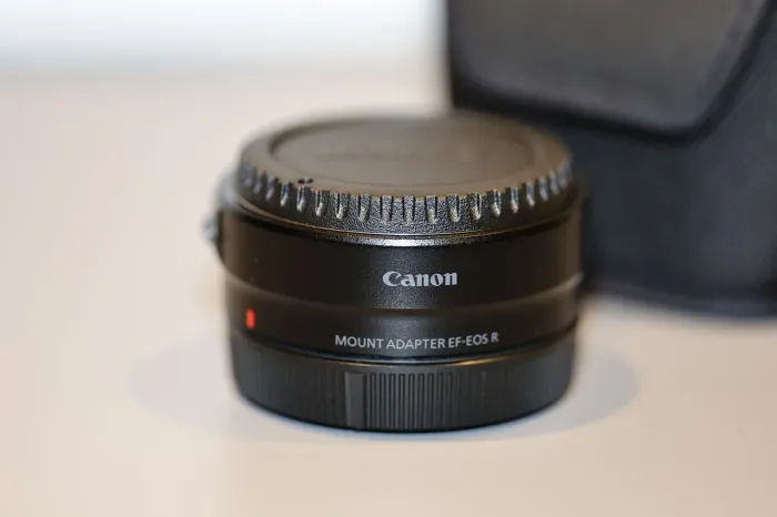 Adaptador Canon RF para lentes EF e EF-S