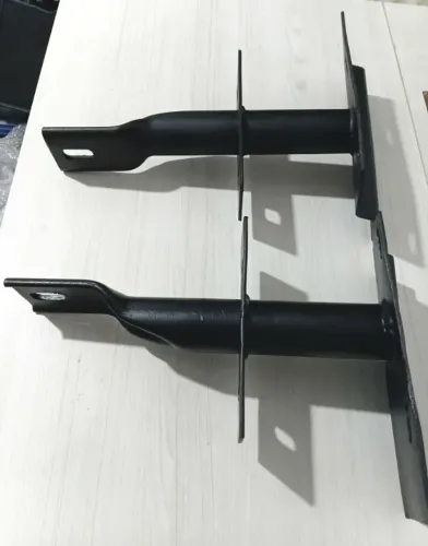 PAR SUPORTES PARACHOQUE TRASEIRO DODGE DART CHARGER MAGNUM LEBARON LINHA 79/..