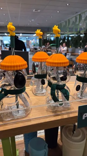 Copo de Vidro Starbucks x Snoopy
