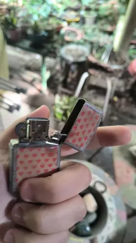 Isqueiro Vintage Estilo Zippo de Copas MACAO