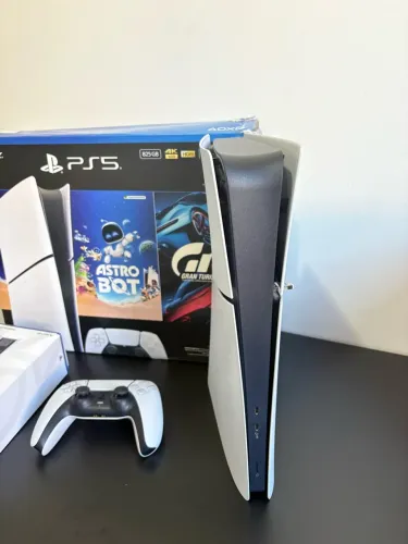Play station 5 slim 825G