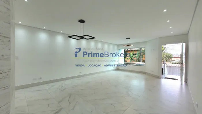 Sobrado Impecável com 3 Suítes, Sótão, Espaço Gourmet e 4 Vagas no Nova Petrópolis SBC