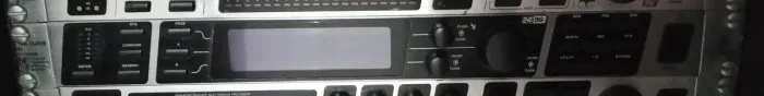 Equalizador digital Behringer