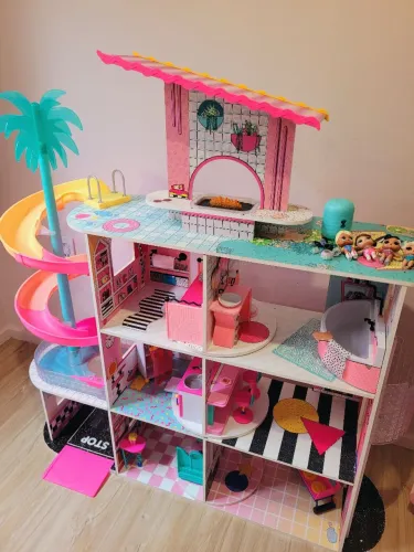 Mega casa de bonecas LOL