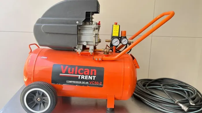 Compressor de ar Vulcan trent 50 litros, 220V