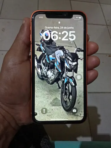 Vendo iPhone XR 128 giga perfeito sabor 17 pro