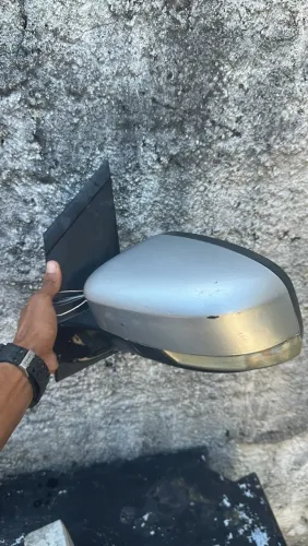 Retrovisor de Ford Focus original